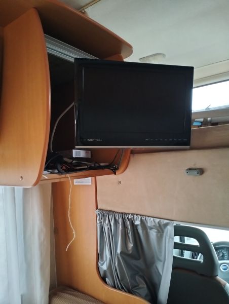 En venta CI International Elliot 40  Gris 2007 Navarra foto 8