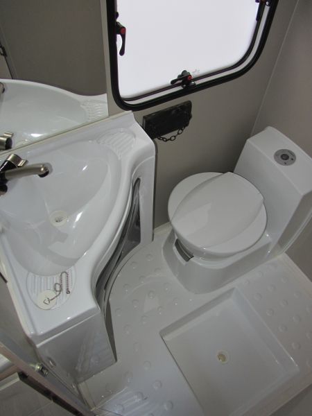 En venta Across SAFARI 396 CP Blanco 2022 Sevilla foto 8