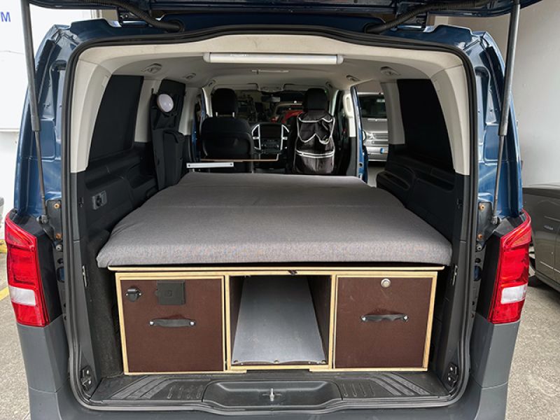 En venta Mercedes-Benz VITO TOURER Azul 2017 A Coruña foto 3