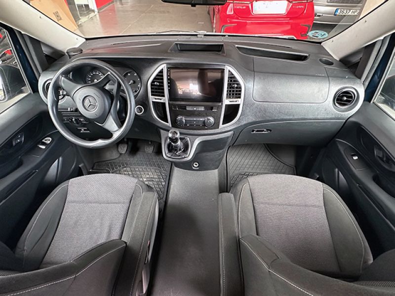 En venta Mercedes-Benz VITO TOURER Azul 2017 A Coruña foto 5
