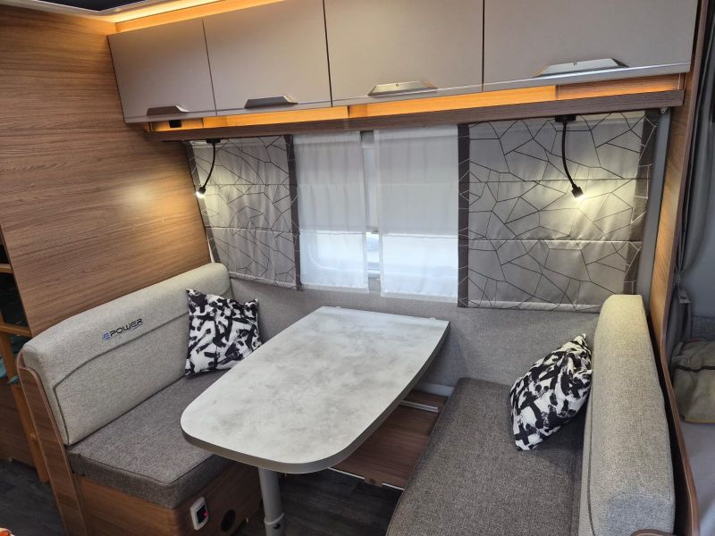 En venta Knaus Sport KD 500 e-power Blanco 2023 Madrid foto 10