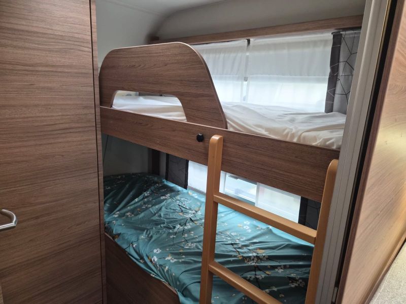 En venta Knaus Sport KD 500 e-power Blanco 2023 Madrid foto 13