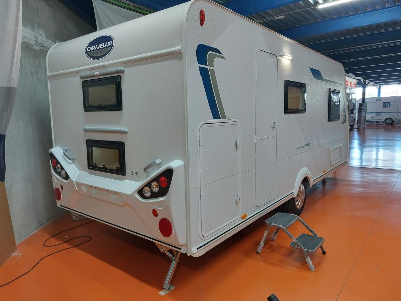 En venta Caravelair Caravelair Alba 486 Family Oferta Stocks Blanco 2025 Barcelona foto 2