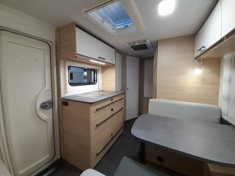 En venta Caravelair Caravelair Alba 496 Family Oferta Stocks Blanco 2025 Barcelona foto 7