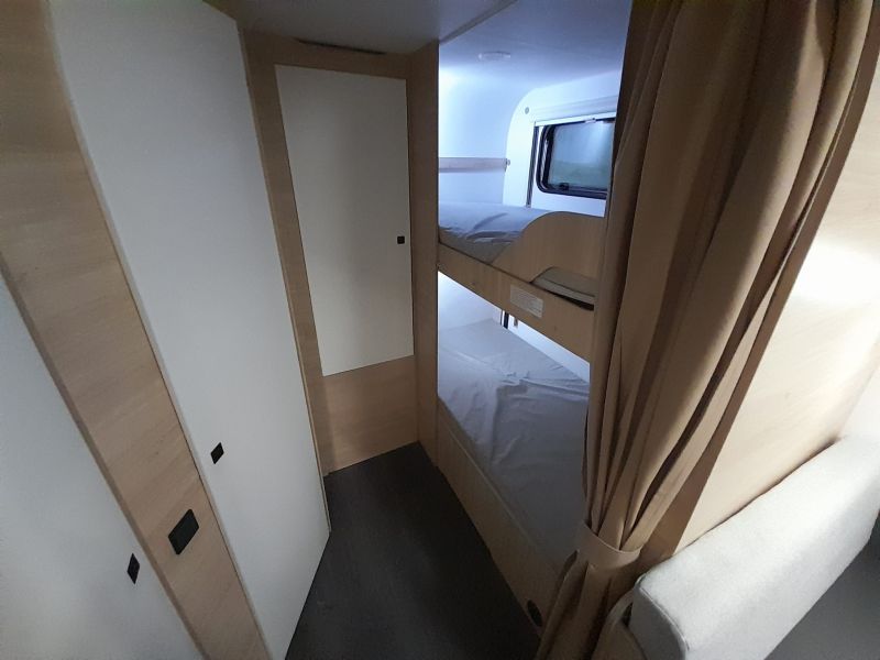 En venta Caravelair Caravelair Alba 496 Family Oferta Stocks Blanco 2025 Barcelona foto 8