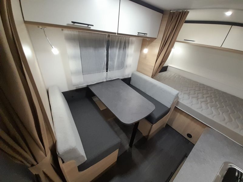 En venta Caravelair Caravelair Alba 496 Family Oferta Stocks Blanco 2025 Barcelona foto 12