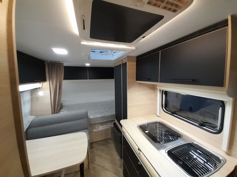 En venta Caravelair Caravelair Sport Line 486 Family Oferta Stocks  Gris 2025 Barcelona foto 9