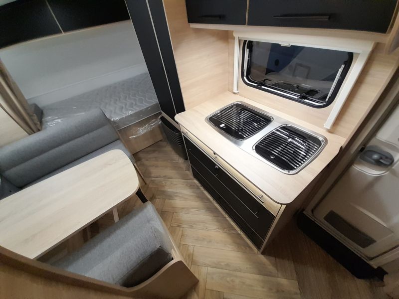 En venta Caravelair Caravelair Sport Line 486 Family Oferta Stocks  Gris 2025 Barcelona foto 10