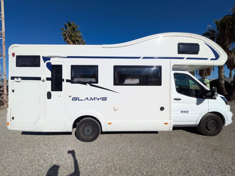 En venta Ford Ford McLouis Glamys 222 *OFERTA* Blanco 2023 Málaga foto 3