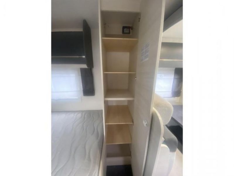 En venta Chausson VIP 515 Blanco 2020 Santa Cruz de Tenerife foto 19