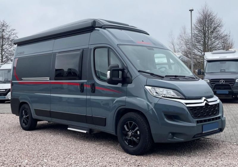 En venta Dethleffs Globetrail 600 DF Classic Gris 2024 Santa Cruz de Tenerife foto 2