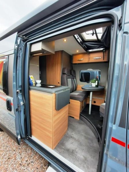 En venta Dethleffs Globetrail 600 DF Classic Gris 2024 Santa Cruz de Tenerife foto 10