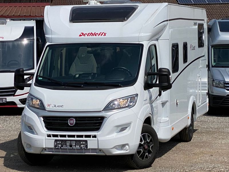 En venta Dethleffs Just 90T 7052- 38.000,00 EUR Blanco 2021 Madrid foto 3