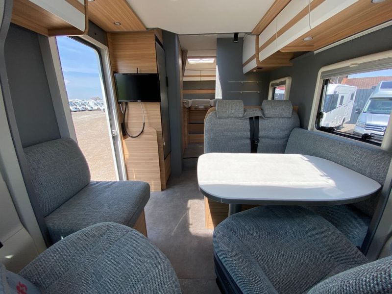 En venta Dethleffs Just 90T 7052- 38.000,00 EUR Blanco 2021 Madrid foto 10