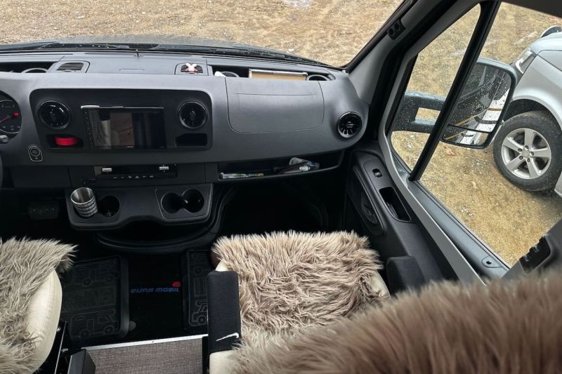 En venta Eura Mobil PROFILA 726 Blanco 2023 Santa Cruz de Tenerife foto 7