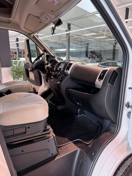 En venta Fiat Capron T68 Cámara Automática Toldo de garaje LED Blanco 2018 Santa Cruz de Tenerife foto 16