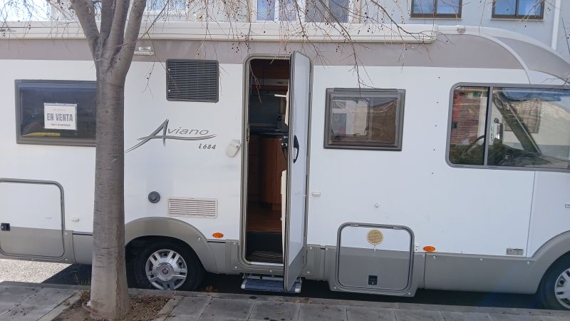En venta Bürstner Aveo i686 Blanco 2008 Alicante foto 1