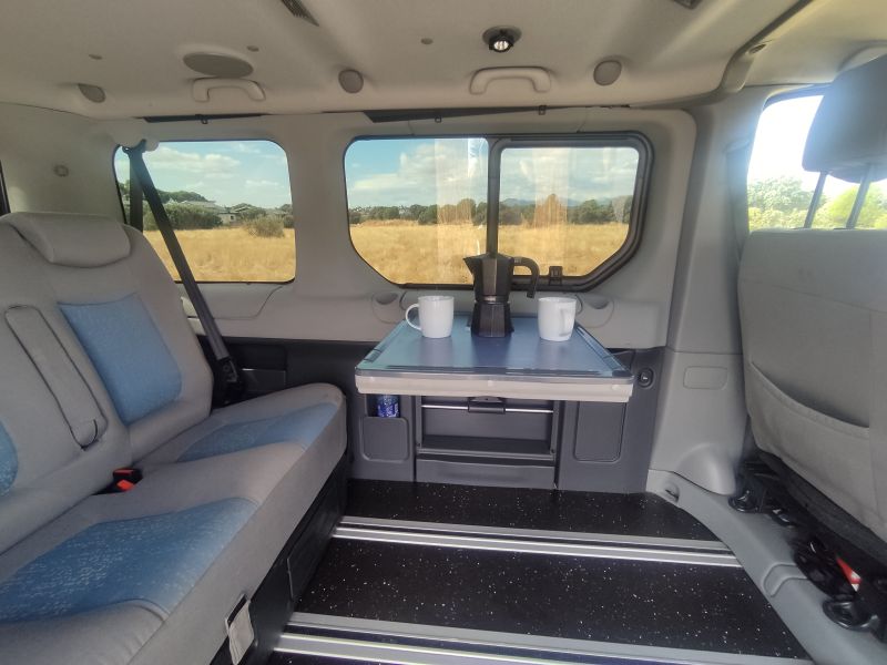 En venta Renault Trafic Generation Privilege dCi 115  Negro 2014 Madrid foto 6