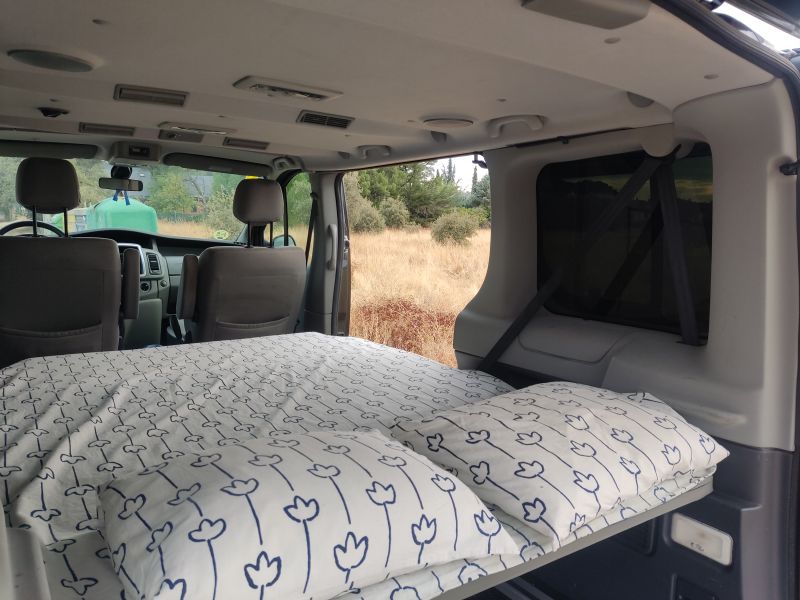 En venta Renault Trafic Generation Privilege dCi 115  Negro 2014 Madrid foto 10