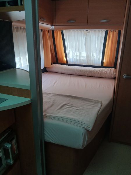 En venta Knaus 450 sport Blanco 2006 Alicante foto 2