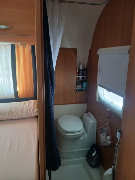 En venta Knaus 450 sport Blanco 2006 Alicante foto 4