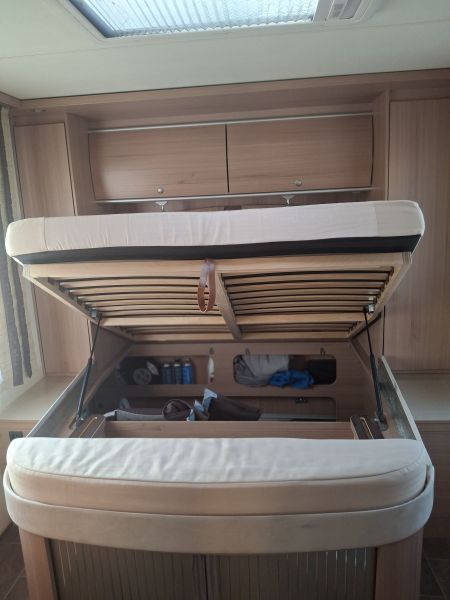 En venta Bürstner IXEO IT 734 Metálico 2012 Navarra foto 11