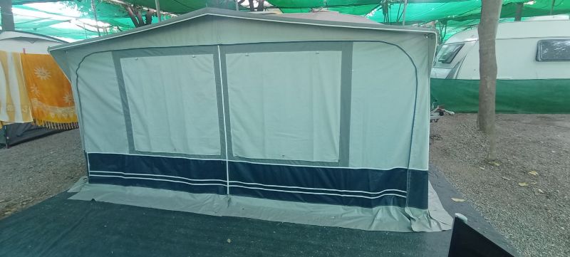 En venta Caravelair Ambiance 400, 20 aniversario  Blanco 2006 Jaén foto 3