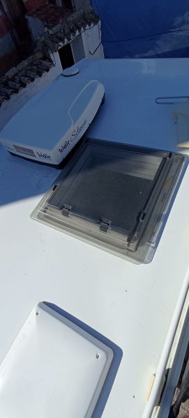 En venta Caravelair Ambiance 400, 20 aniversario  Blanco 2006 Jaén foto 20