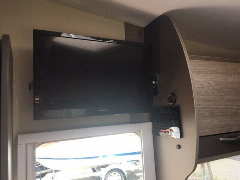 En venta Ford Wohnmobil Challenger C394 Genisis - 30.000,00 EUR Blanco 2016 Madrid foto 11