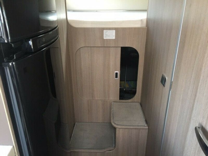 En venta Ford Wohnmobil Challenger C394 Genisis - 30.000,00 EUR Blanco 2016 Madrid foto 12