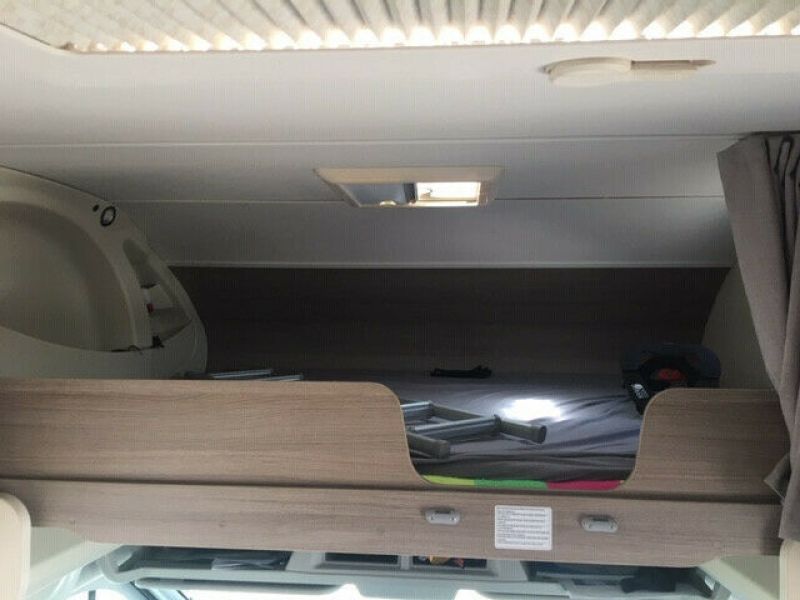 En venta Ford Wohnmobil Challenger C394 Genisis - 30.000,00 EUR Blanco 2016 Madrid foto 15