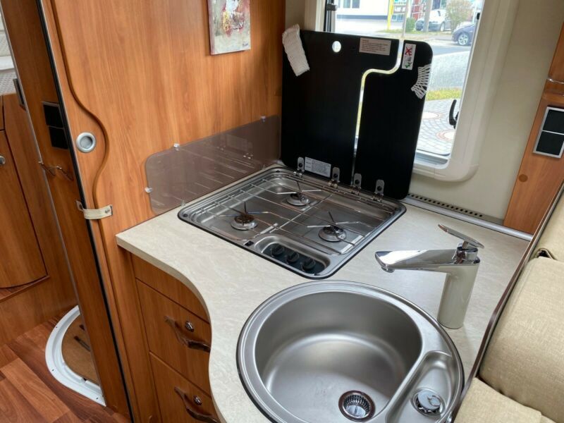 En venta Hymer / Eriba / Hymercar T678 Blanco 2014 Madrid foto 12