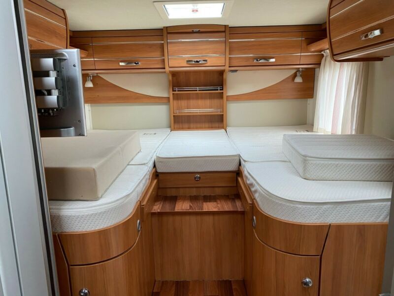 En venta Hymer / Eriba / Hymercar T678 Blanco 2014 Madrid foto 16