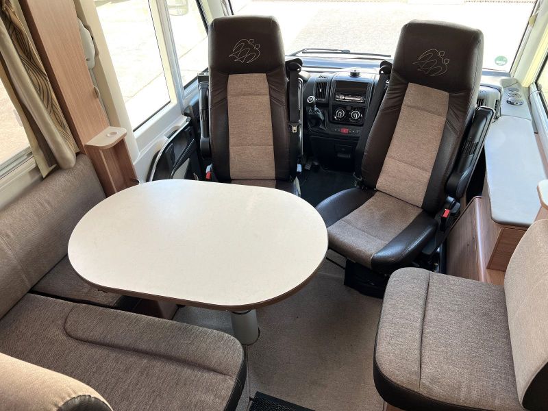 En venta Knaus Sky I 650 LEG  Blanco 2012 Madrid foto 6