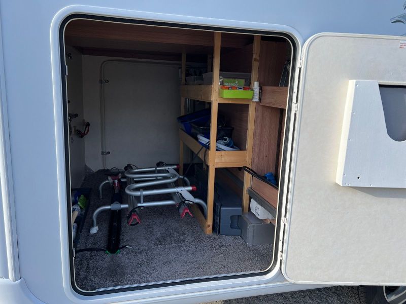 En venta Knaus Sky I 650 LEG  Blanco 2012 Madrid foto 12