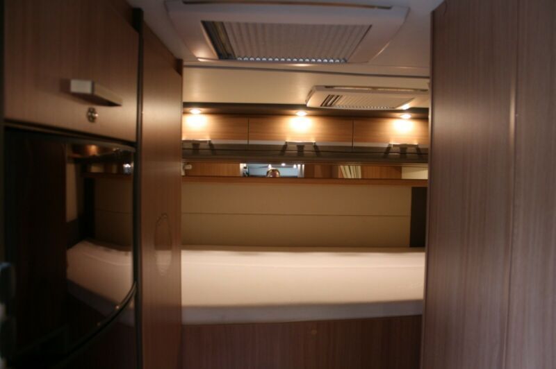 En venta Knaus Sky Wave 650 MG Gris 2015 Madrid foto 11