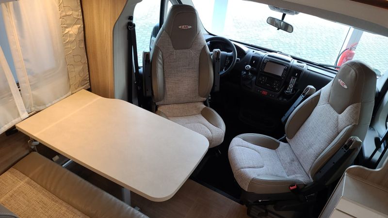 En venta LMC Elemento T 668 G Blanco 2020 Madrid foto 13