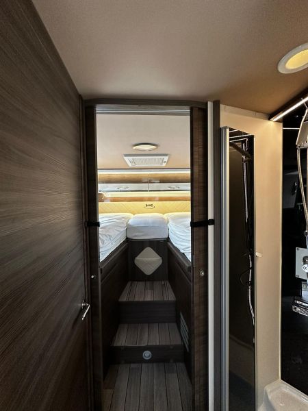 En venta McLouis KARAT 873 2.2 HDI 165 PK Dakairco Blanco 2023 Madrid foto 7