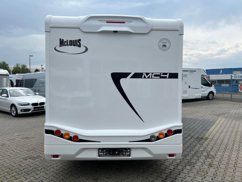 En venta McLouis MC 4 281 Blanco 2022 Madrid foto 4