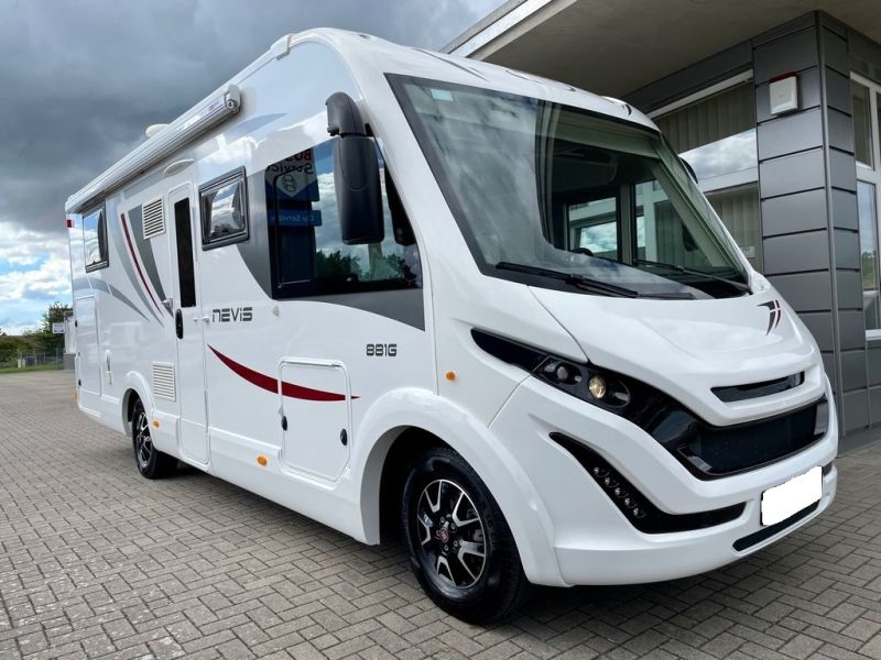 En venta McLouis NEVIS 881G Blanco 2020 Madrid foto 1