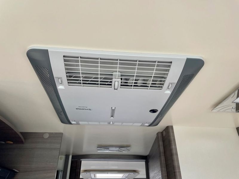 En venta McLouis NEVIS 881G Blanco 2020 Madrid foto 11