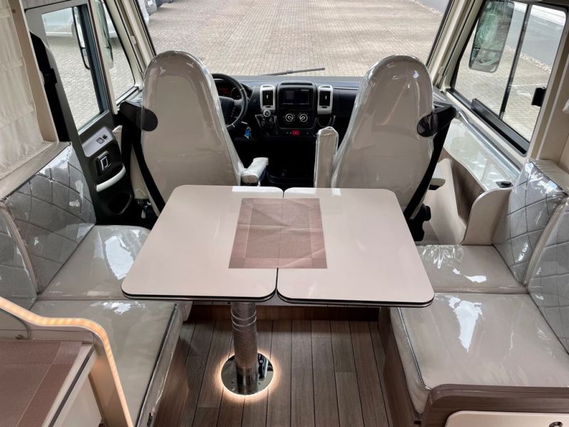 En venta McLouis NEVIS 881G Blanco 2020 Madrid foto 12