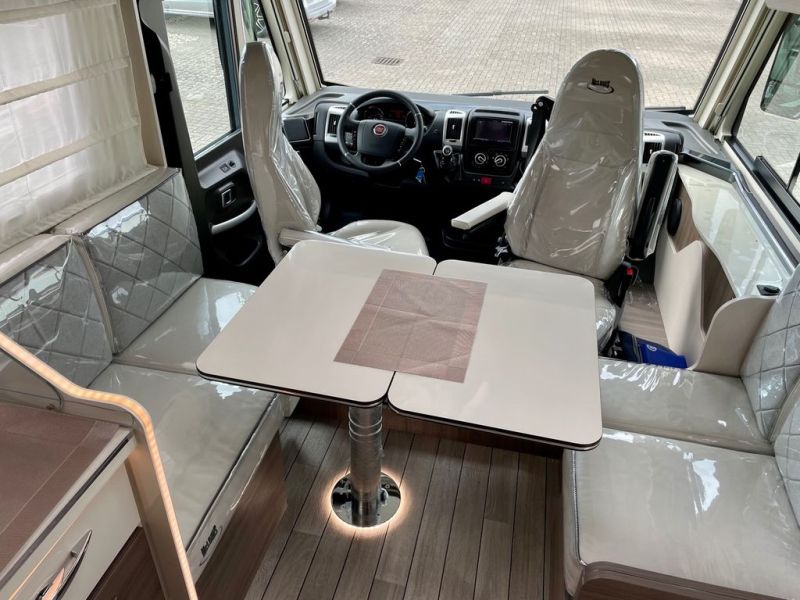 En venta McLouis NEVIS 881G Blanco 2020 Madrid foto 13