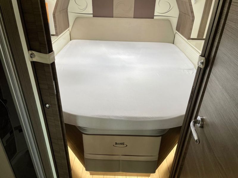 En venta McLouis NEVIS 881G Blanco 2020 Madrid foto 14