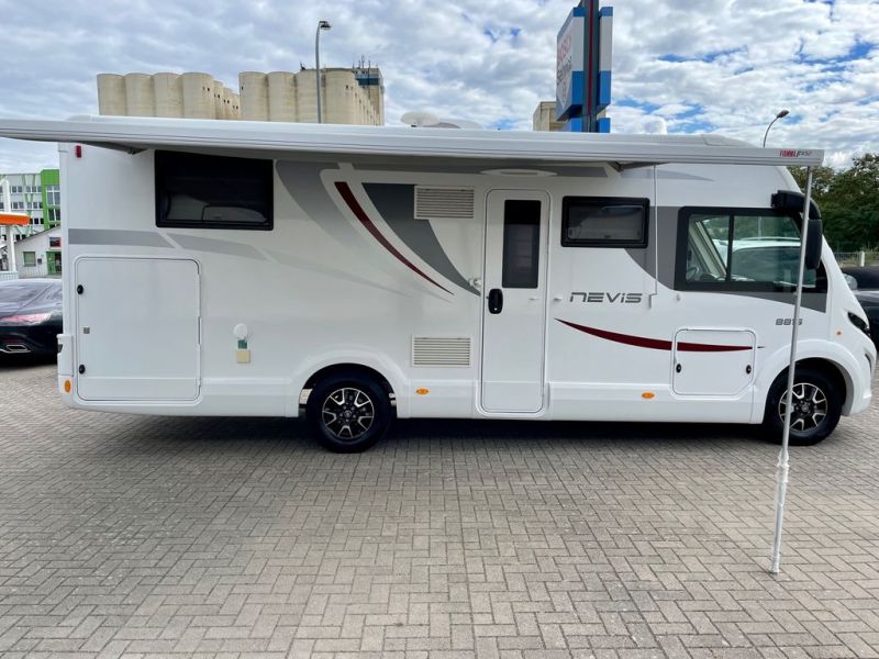En venta McLouis NEVIS 881G Blanco 2020 Madrid foto 18