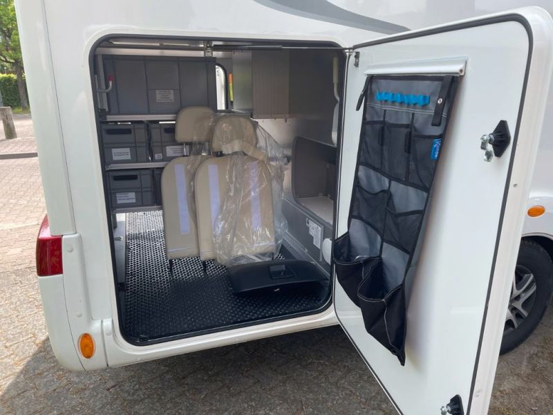 En venta Rapido 8066DF Premium Edition Blanco 2019 Madrid foto 6