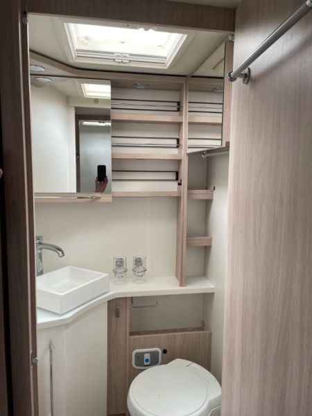 En venta Rapido 8066DF Premium Edition Blanco 2019 Madrid foto 13