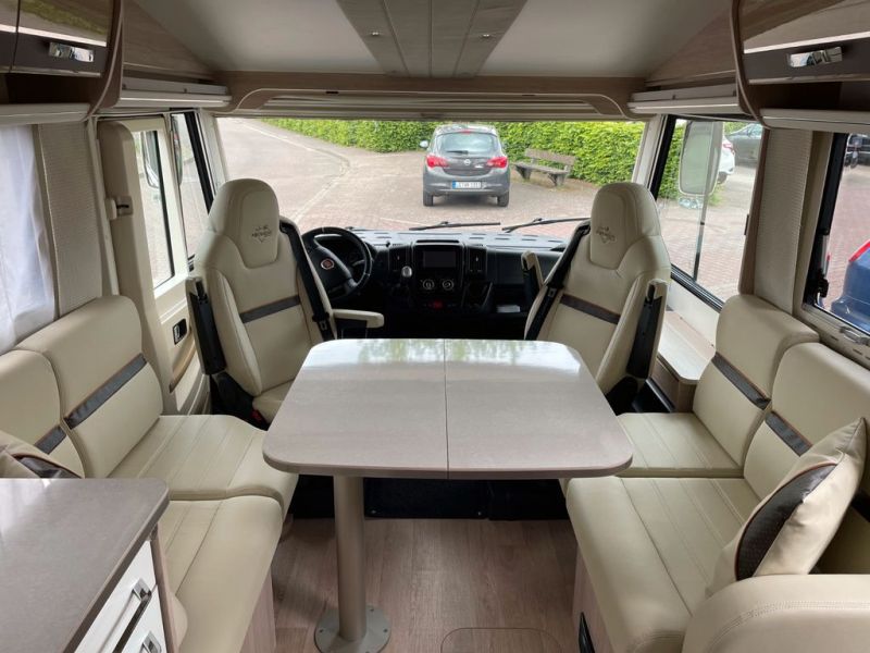 En venta Rapido 8066DF Premium Edition Blanco 2019 Madrid foto 14