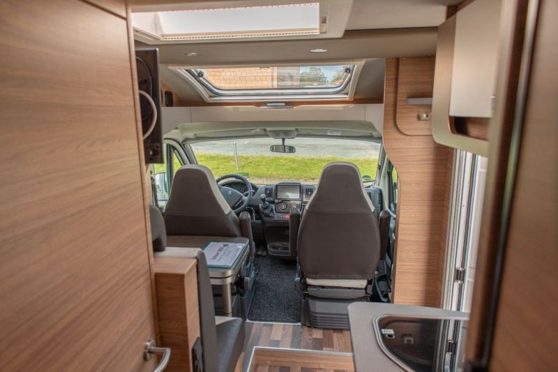 En venta Weinsberg CaraCompact 600 MEG Pepper Blanco 2022 Madrid foto 17