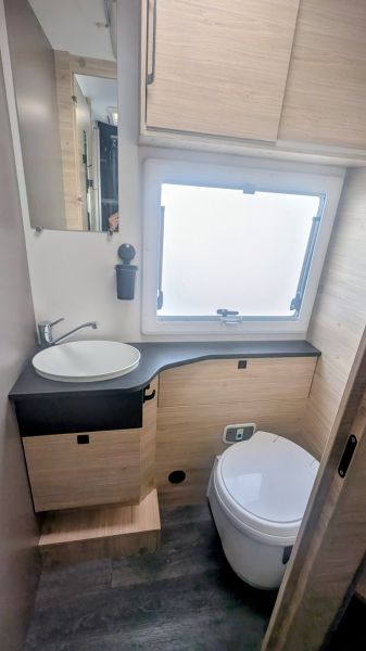 En venta Challenger 380 Start edition  Blanco 2022 Barcelona foto 10